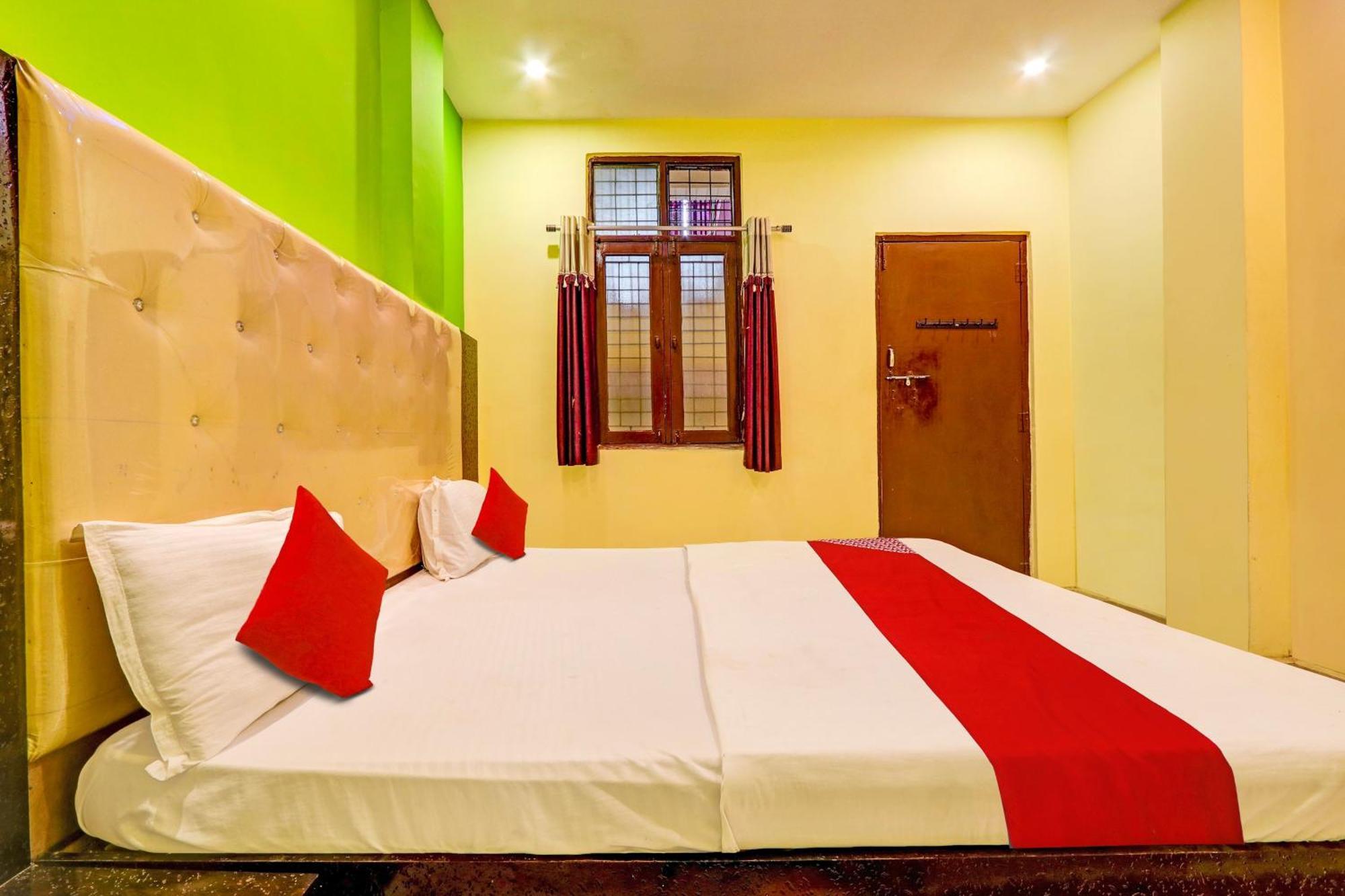 Oyo Flagship Hotel Samruddhi Lodge Nirmal  Exterior photo